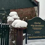 Kleine Milchbar Barrierefrei In Den Bergen Auf Dem Hof Grindelborn