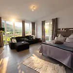 Daire Kleine Milchbar Barrierefrei In Den Bergen Auf Dem Hof Grindelborn