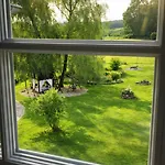 Daire Kleine Milchbar Barrierefrei In Den Bergen Auf Dem Hof Grindelborn
