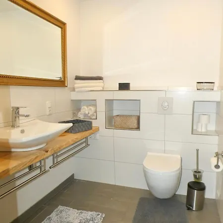 Kleine Milchbar Barrierefrei In Den Bergen Auf Dem Hof Grindelborn